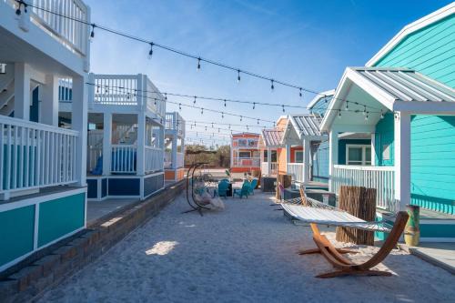 Parker Strip Casa | 5 O'Clock Somewhere, Roadrunner Bungalow