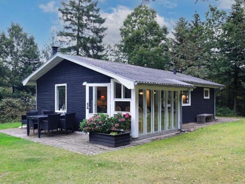 Sundstrup Casa | 5 person holiday home in Højslev