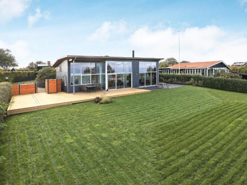 Floutrup Casa | 5 person holiday home in Roslev