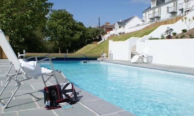Chillington Cabaña | 5 CASA DE PROSPECTOS, ideal para familias, con piscina en Hallsands, Ref 995111