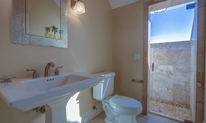 North Forest Beach Villa | 5 Roadrunner