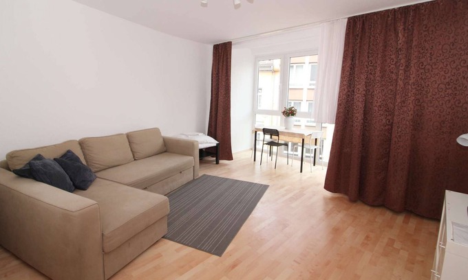 Offenbach am Main Apartamento | Espléndido apartamento de 5 habitaciones en el corazón de la ciudad