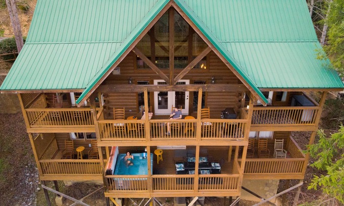 Gatlinburg Cabina | TOP PICK by Gatlinburg Tour - 5 dormitorios, 5 baños -5 Comentarios estrellas