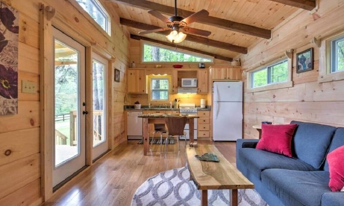 Columbus Cabina | 5 Star Cozy Cabin on Retreat-like Farm nr TIEC/Wineries