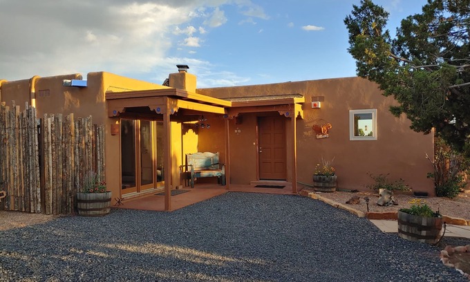 Eldorado at Santa Fe Casa | 5 Star Pueblo w/views, privacy & near hiking trails