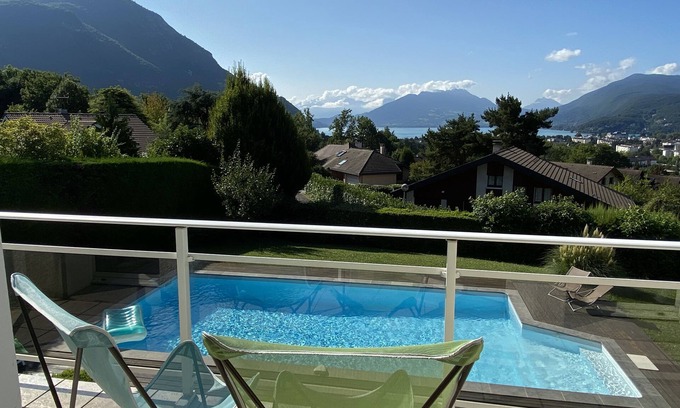 Annecy-le-Vieux Villa | ubicación excepcional: tranquilo lago y vista a la montaña, cerca de la ciudad