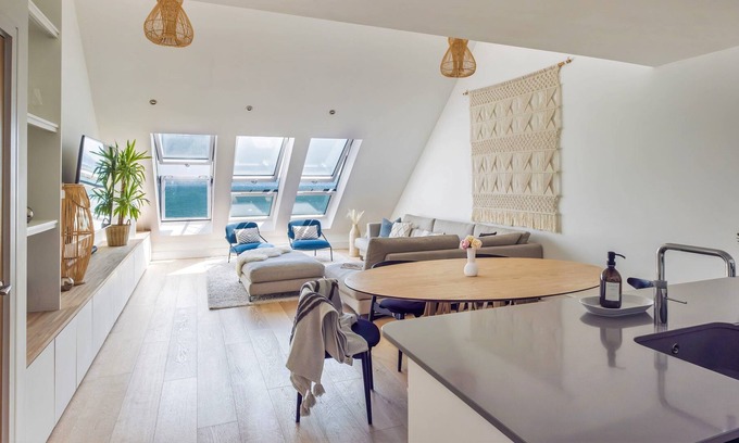 Cawsand Apartamento | 5 The Bay - Beach Front Apartment for 8 in Cawsand