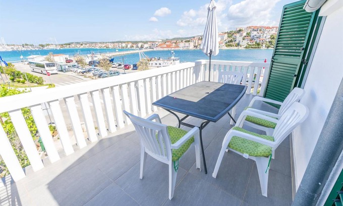Rogoznica Apartamento | 50 m² Apartamento ∙ 2 habitaciones ∙ 4 huéspedes