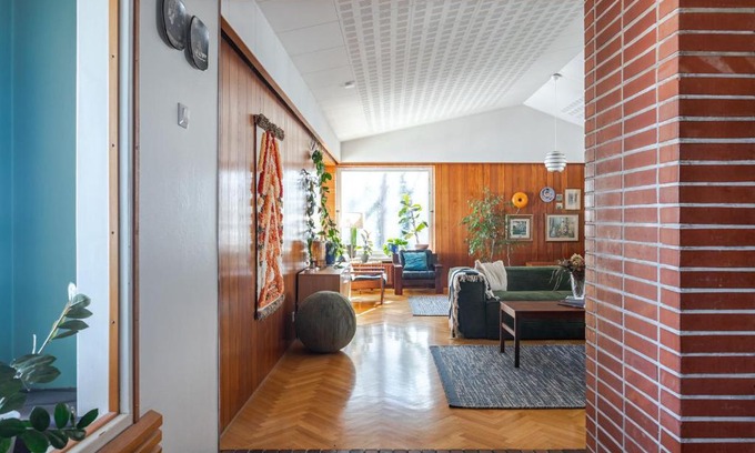 Lahti Casa | 50's Charm by the Lake with Sauna, Free Parking, 5 Bedrooms