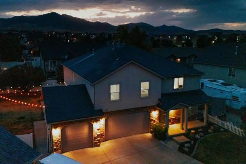 West Jordan Casa | 5040 Sqft l Sleeps 25 l Near Ski & Downtown SLC