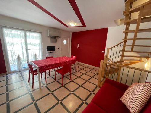 Roquebrune-Cap-Martin Apartamento | 50m from beach&sea