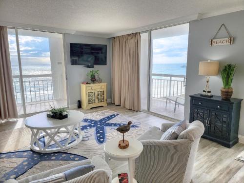 Arcadian Shores Apartamento | 510 South Hampton condo