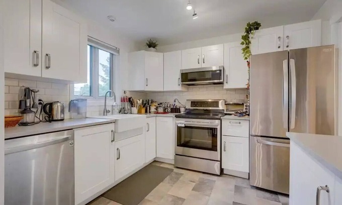 Saint-Hubert Casa | 5155: Charming House near MTL city center