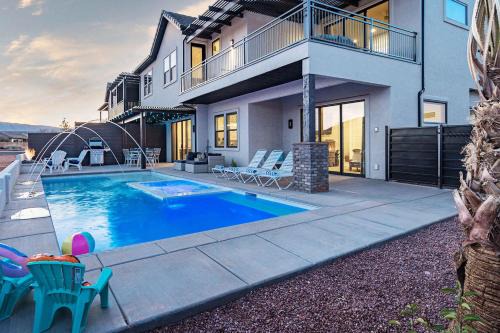 Santa Clara Casa | 52-53| Poolhouse Duplex in St George with 2 Pools and Hot Tubs
