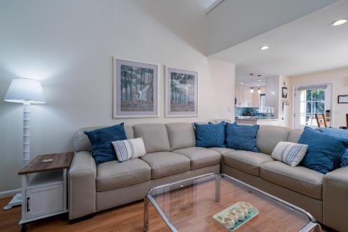 Tarpon Pond Casa | 528 Tarpon Pond Cottage