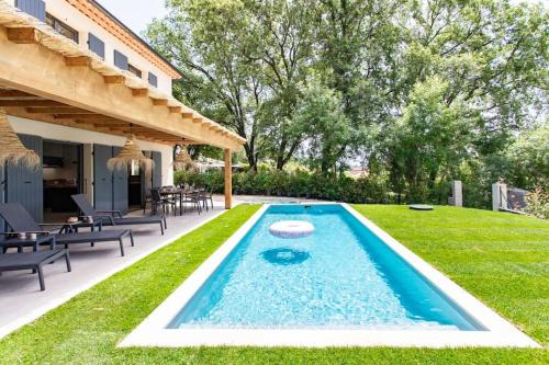 Saint-Paul-de-Vence Apartamento | #53 St Paul Villa Swimpool AC Carpark BBQ for 8 Guest