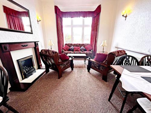 Cleethorpes Casa | 55 Clee Road, Cleethorpes Spacious Guest House by Sea