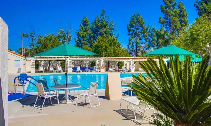 Rancho Bernardo Condominio | 55+ Golf Resort in Beautiful San Diego Hills