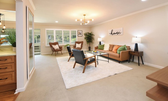 Walnut Creek Condominio | 55+ Rossmoor Walnut Creek Offers Resort Living at its Finest