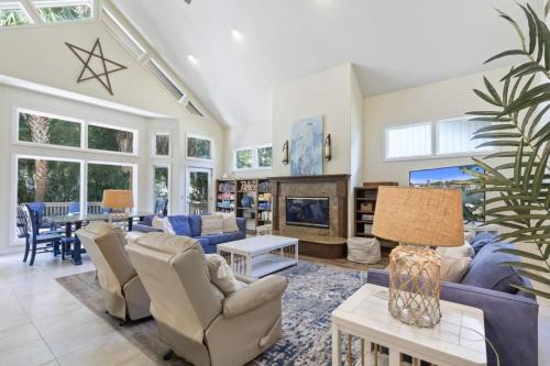 Lawton Woods Casa | 57 Lawton Rd, Sea Pines Pet Friendly home
