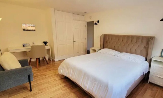 Berryessa Casa | 5b3b single house with gated front back yard