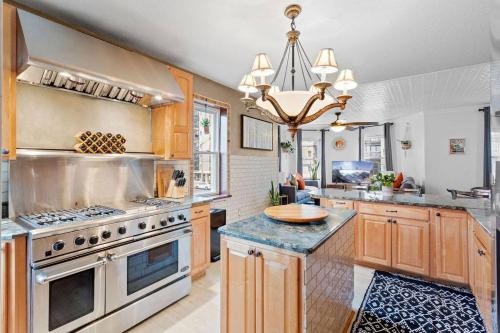 Atlantic City Villa | 5BD 3BA near Hard Rock Ocean & Boardwalk