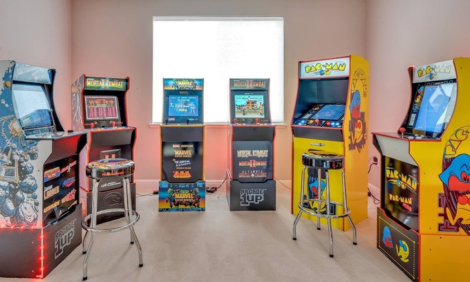 Fairfield Casa | 5BD Modern Home: Pool/Ping-Pong/Arcade - Wine City