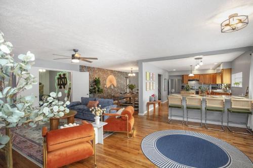 South Bend Casa | 5bd Notre Dame Football Theme-Arcade-Firepit