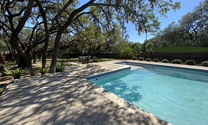 North San Antonio - SAT Casa | 5bd. Private Swimming Pool Safe Great location