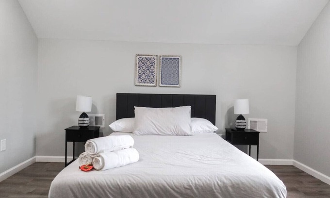 Ampere Apartamento | 5Bed 2Bath Near NYC, Parking, Laundry