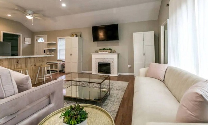 Sylvan Beach Casa | Luxurious 5 BR Home in the Heart of Sylvan Beach!