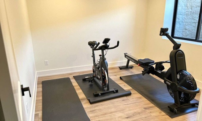 Red Lodge Casa | 5BR 6B 4 King En Suites w Sauna and Game Room