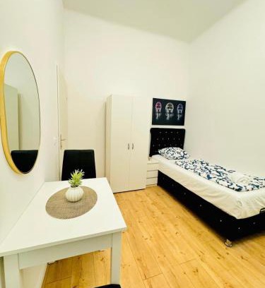 Liesing Apartamento | 5BR Apartment Near Atzgersdorf Park, 11Min Walk
