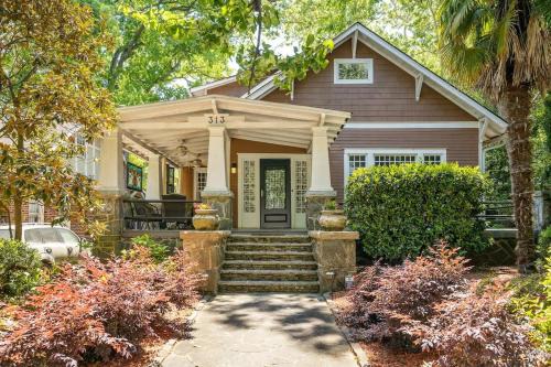Midtown Casa | 5BR Historic Midtown Craftsman Home w Jacuzzi