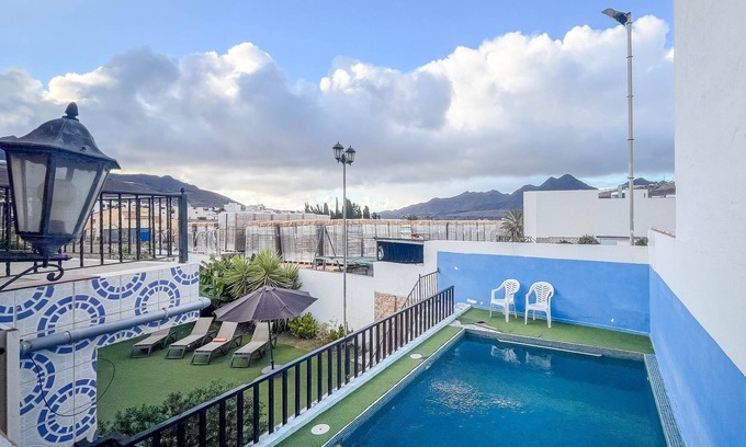 La Aldea de San Nicolas Chalet De Esquí | 5BR Los Llanos Chalet - Pool & Garden