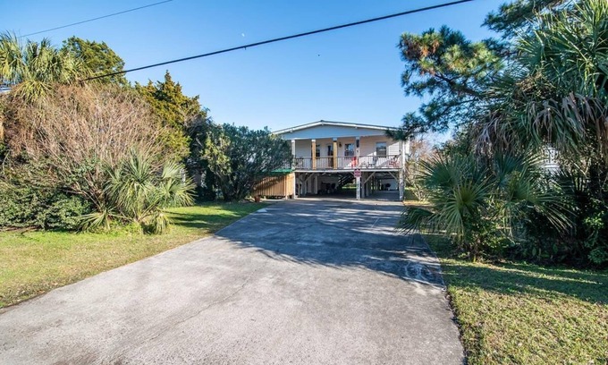 Litchfield by the Sea Casa | 5BR Scenic View 3 Minutes to the Beach