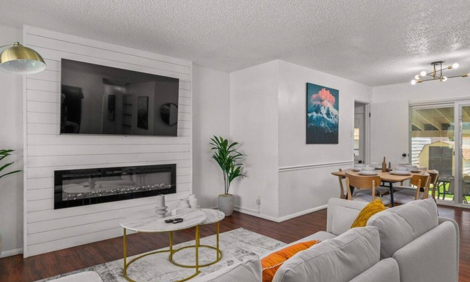 Sunnyheights Casa | 5BR Spacious Pueblo Family Retreat w/ Game Room!