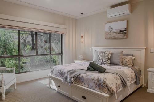 Burrum Heads Casa | 5BR with pool, games room, sleeps up to 10 guests