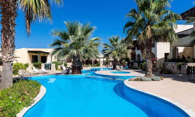 Panormos Apartamento | 5m walk to sandy beach, restaurants & shops!