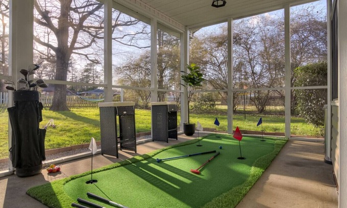 National Hills Casa | 5min to AN Golf Club l Pet-Friendly l Big Backyard, BBQ & Fun Activities