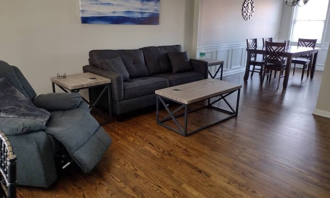 Plymouth Casa | ★★★ 5min To Kellogg Park ★ Plymouth ★ Parking ★W/D