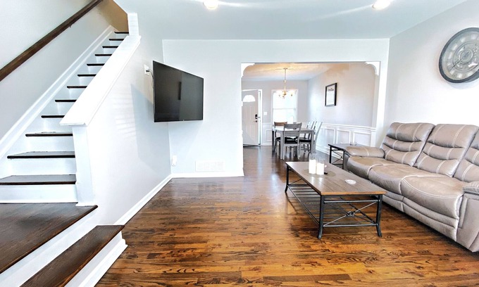 Plymouth Casa | ★ 5min To Kellogg Park ★ Plymouth ★ Parking ★W/D★6