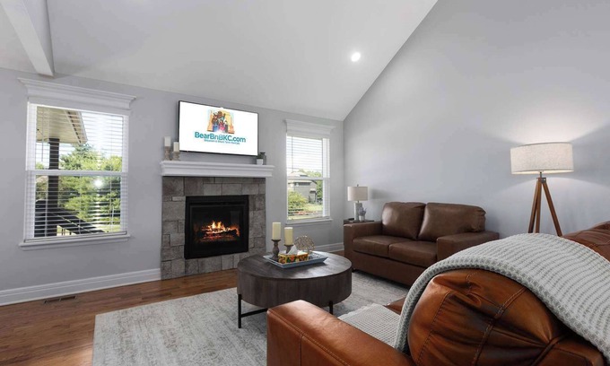 Shawnee Casa | 5Mins from MidAmerica Sports ComplexW/King Beds