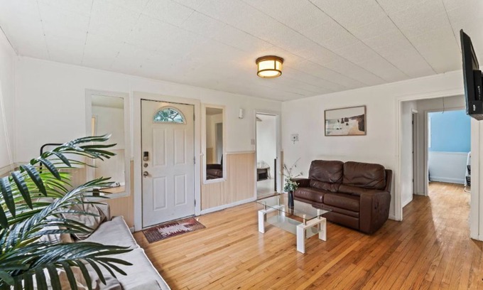Monroe Heights Casa | 5mins to boyce park ski lodge, cozy family home
