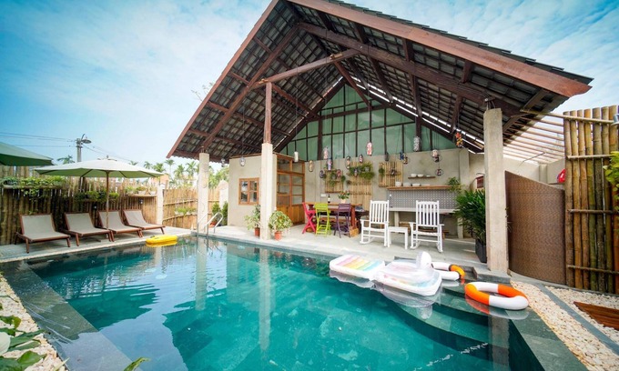 Cam Chau Villa | 5mins to old town & beach! Private family villa w/ Pool - B.fast inc.