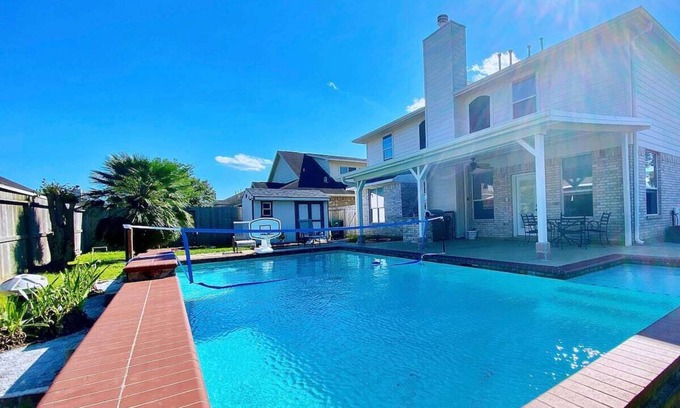 El Lago Casa | 5minutes direct to Kemah with the beaches and countless seafood restaurants