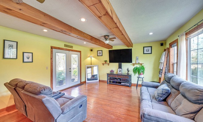 Niles Casa | 6-Acre Family-Friendly Getaway in Niles!
