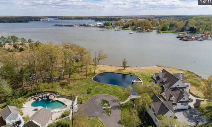 Galesville Casa | 6 Acre Waterfront Estate with Pool