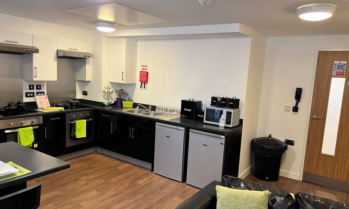 Barbican Apartamento | 6 Bed Apartment @ Astor House by Pureserviced