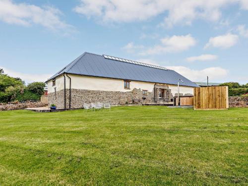 Torrington Casa | 6 Bed in Great Torrington 81519
